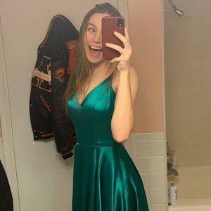 Sherri Hill Emerald Green Prom Dress